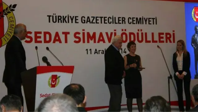 Zühre SARAL GÖKAĞAÇ’a Övgü Ödülü: Bir Ada İki Göç
